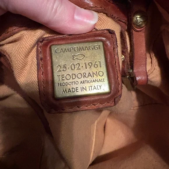 Campomaggi Corallo cognac leather crossbody or hobo bag